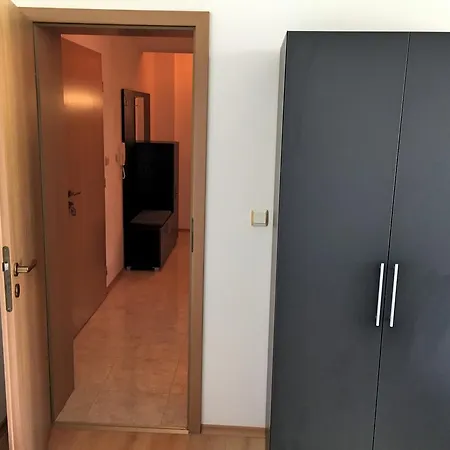 Pearl Beach Two-bedroom Eh Slăntjev Brjag