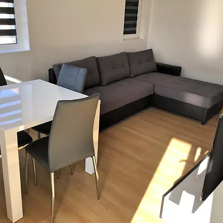 Pearl Beach Two-bedroom Eh Slăntjev Brjag